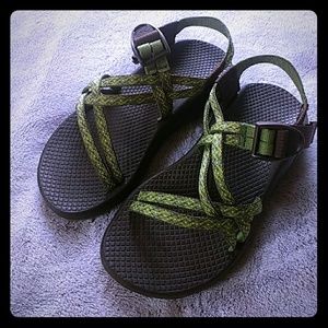 W's Chacos sz 5 NEVER WORN